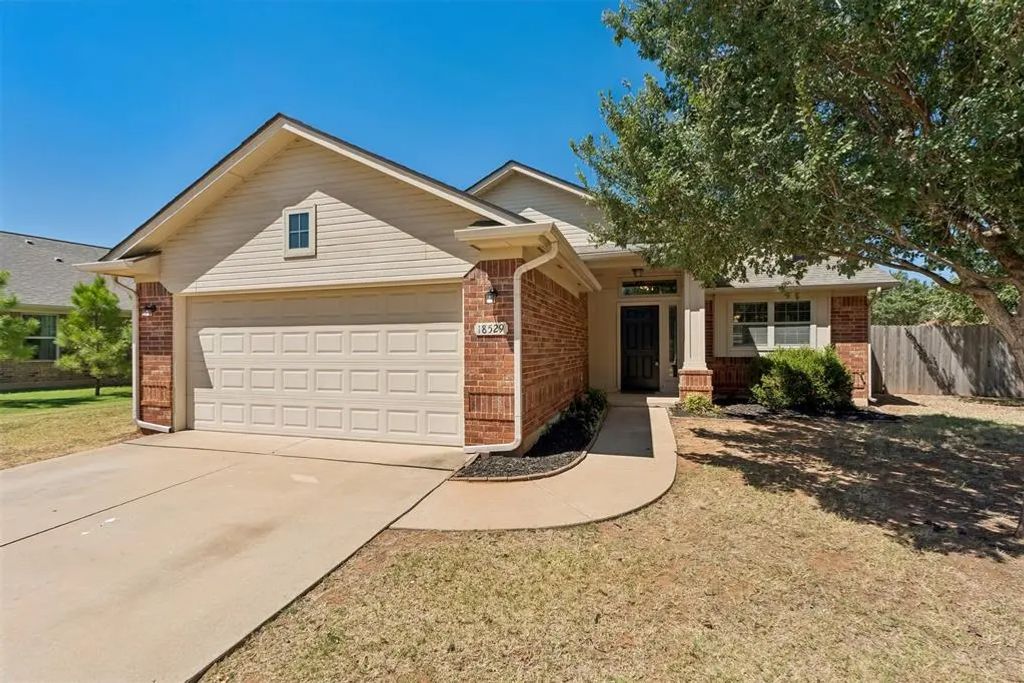 18529 Cola Drive, Edmond