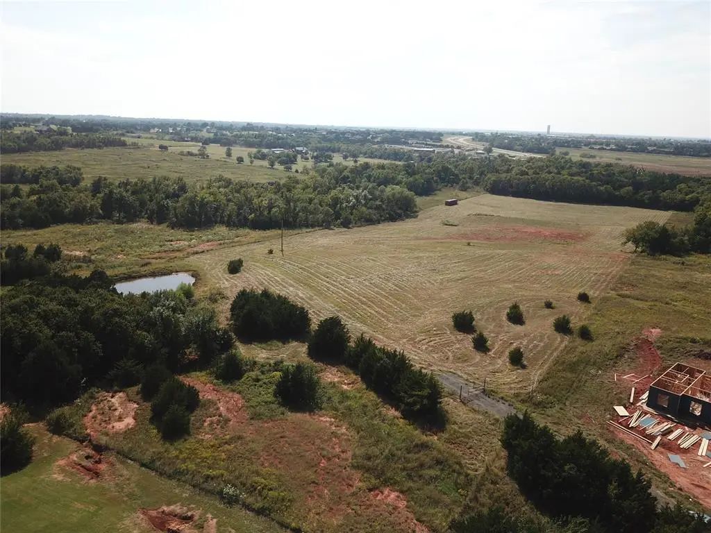 5595 Little Farms Road, Guthrie