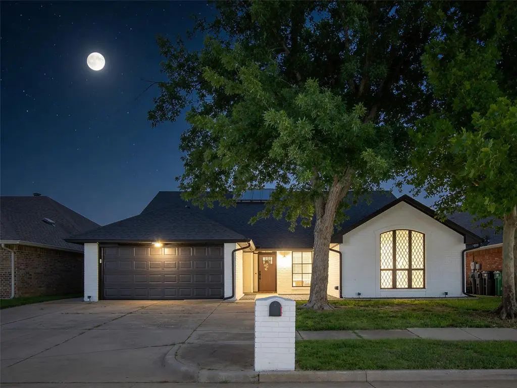 11908 Blueway Avenue, Oklahoma City