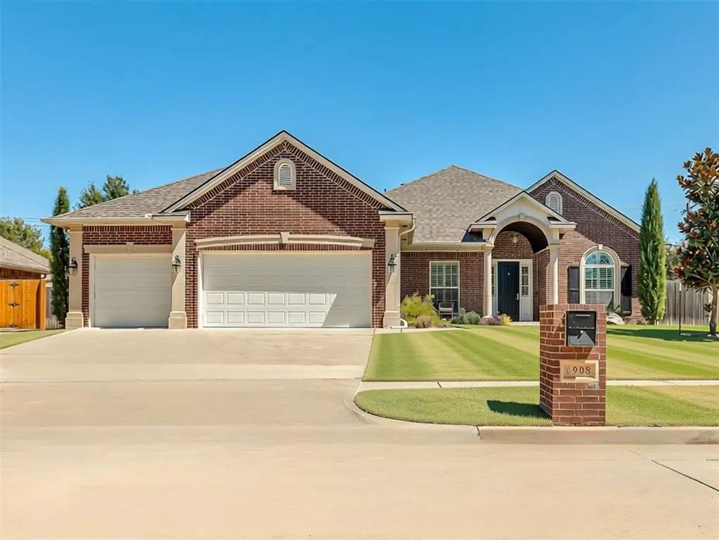 6908 Stinchcomb Drive, Oklahoma City