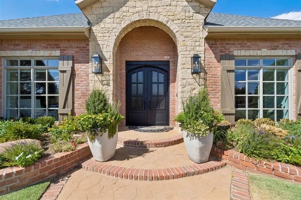 Homes for Sale located at 2911 Nw 160th Street, in the city of Edmond, OK 73013