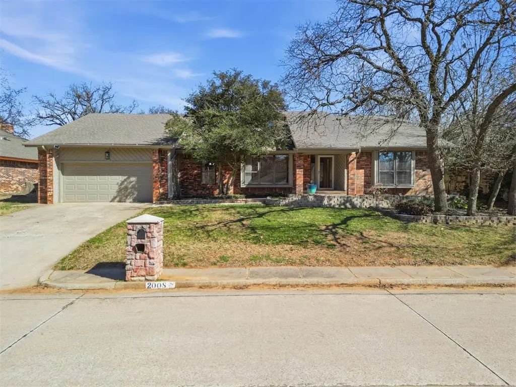 2008 Brookwood Place, Edmond