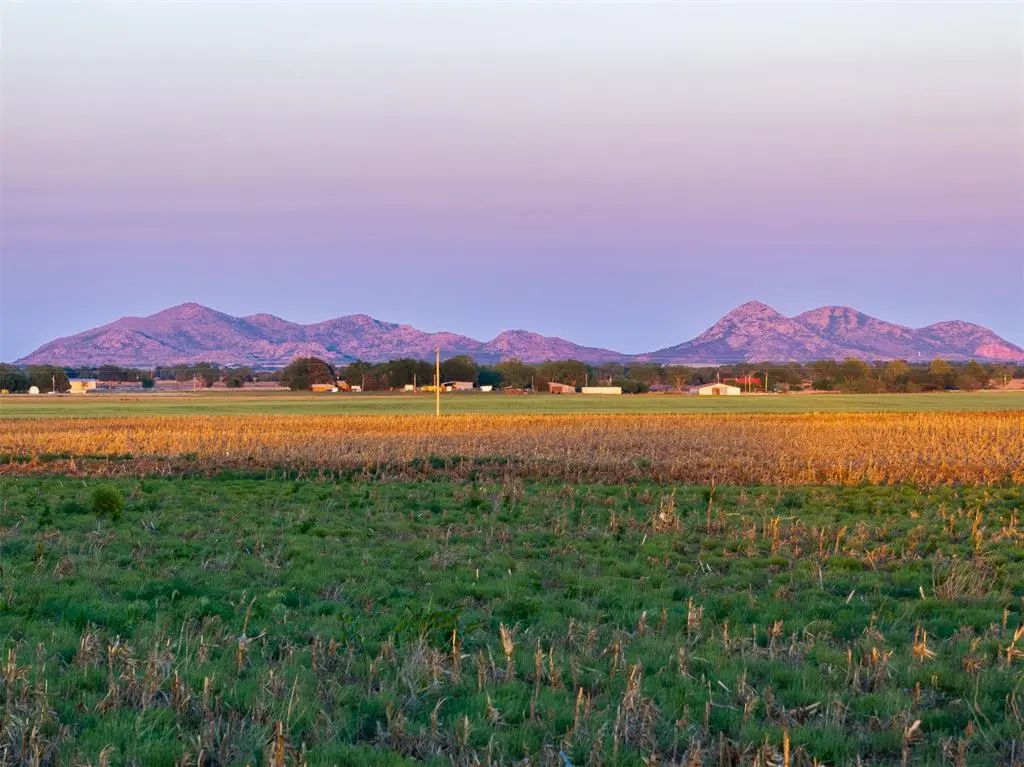 02 East County Road 159 - Racetrack Road, Altus