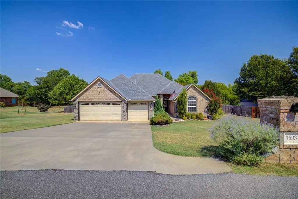 3693 Stonebrook Drive, Norman