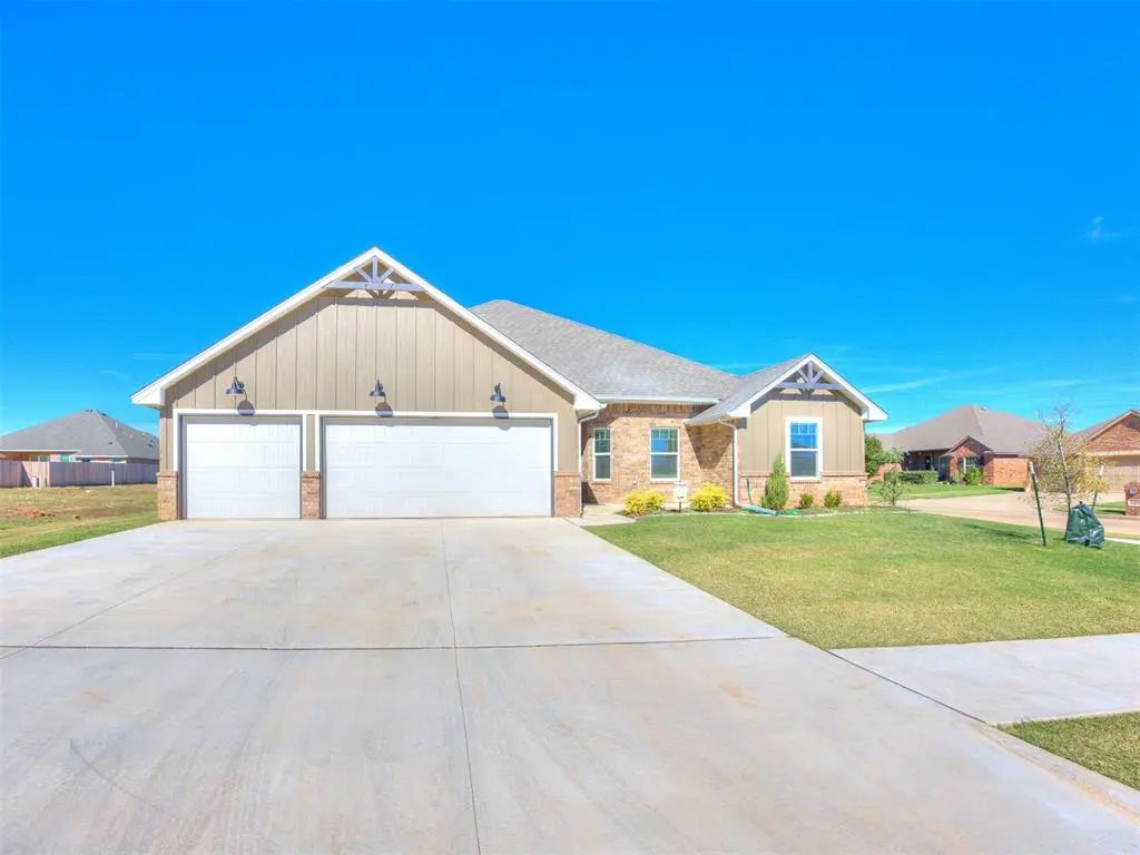Homes for Sale located at 2917 Kingswood Drive, in the city of Norman, OK 73071