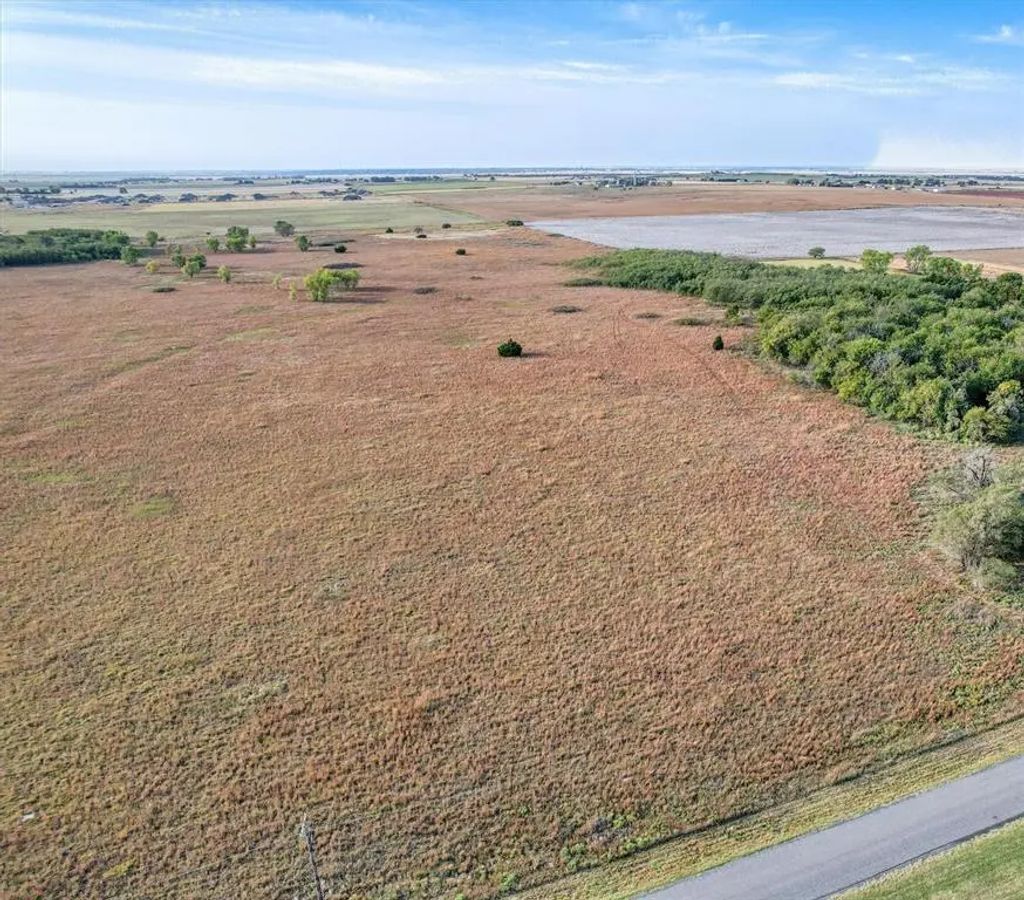 012 East Country Road 157, Blair