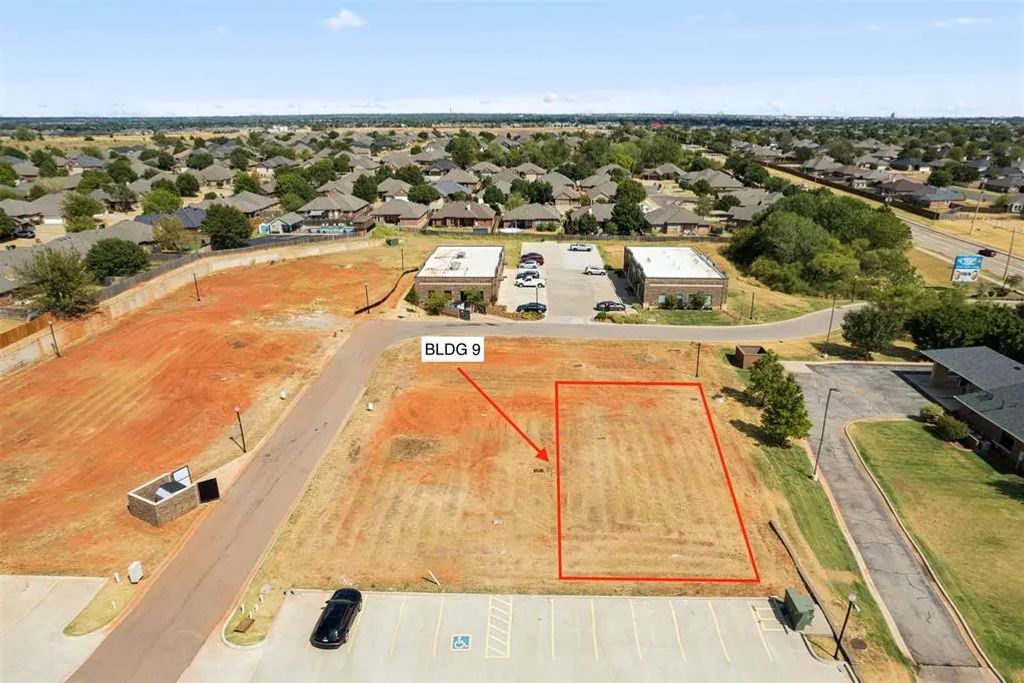 16530 N May Avenue Bldg 9, Edmond