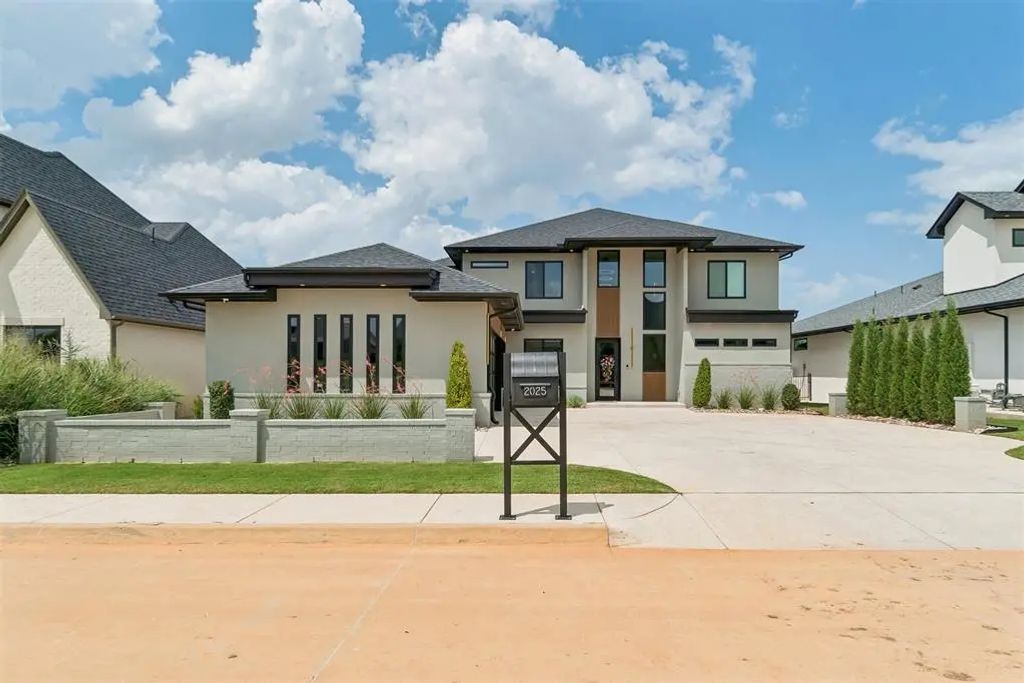 2025 Colonial Way, Edmond