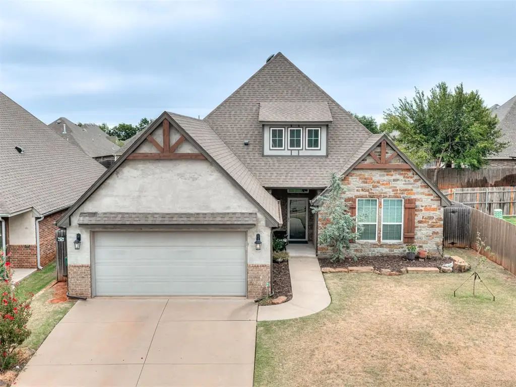 16304 Monarch Field Road, Edmond