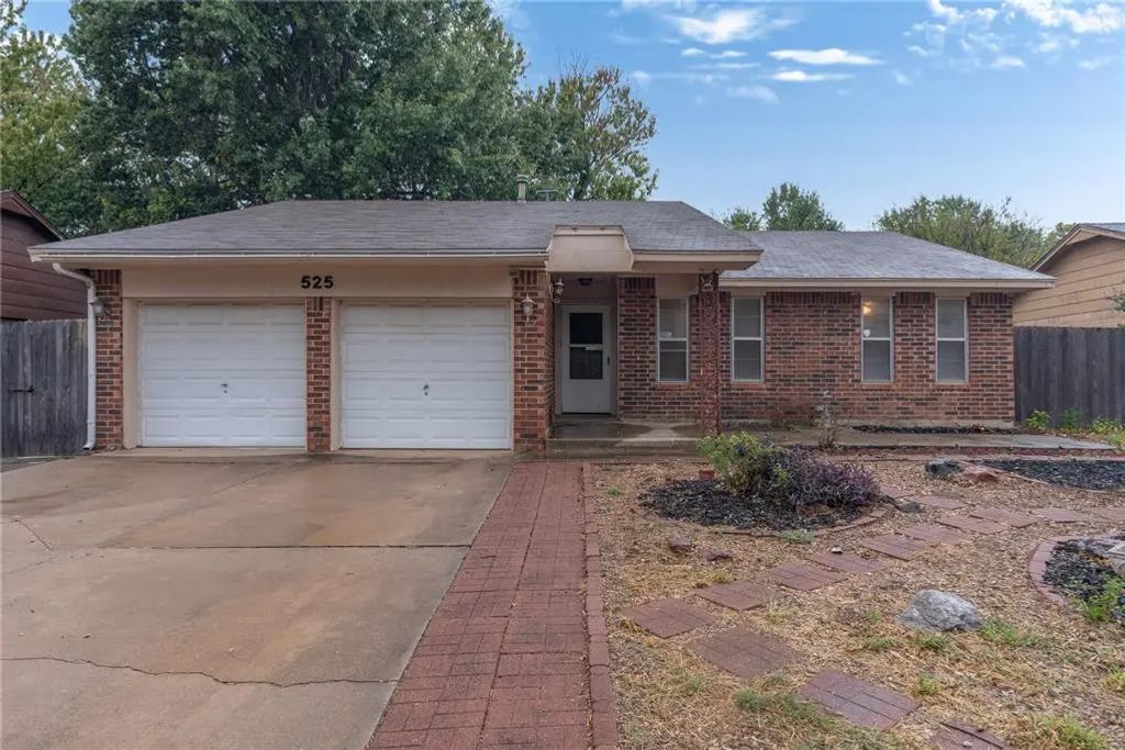 525 Holly Hill Road, Edmond