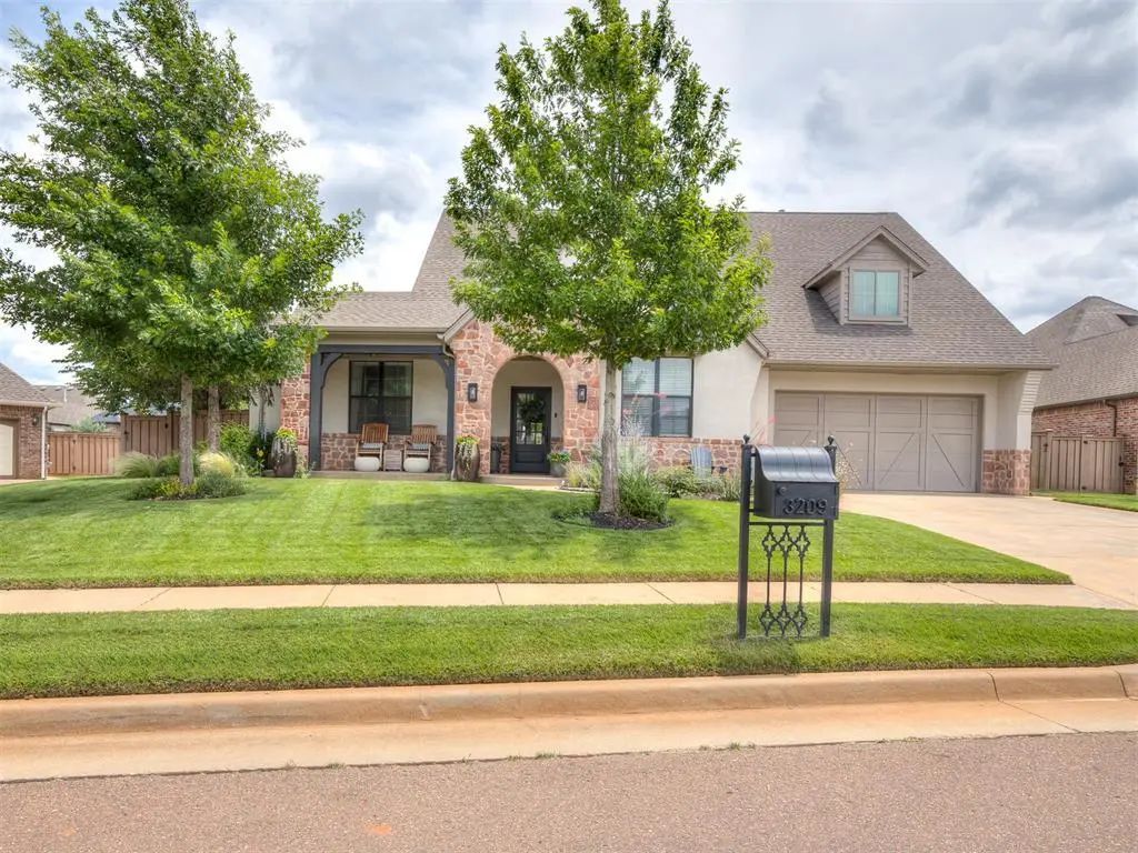Residential Real Estate for Sale located in the neighborhood of FALLBROOK, in the city of Edmond, OK