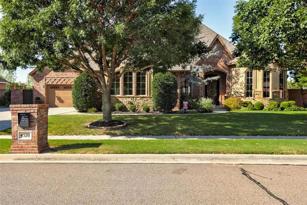 4520 Black Horse Road, Norman