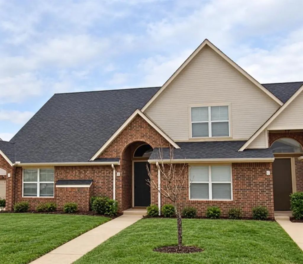 2633 Cedar Tree Road B, Oklahoma City