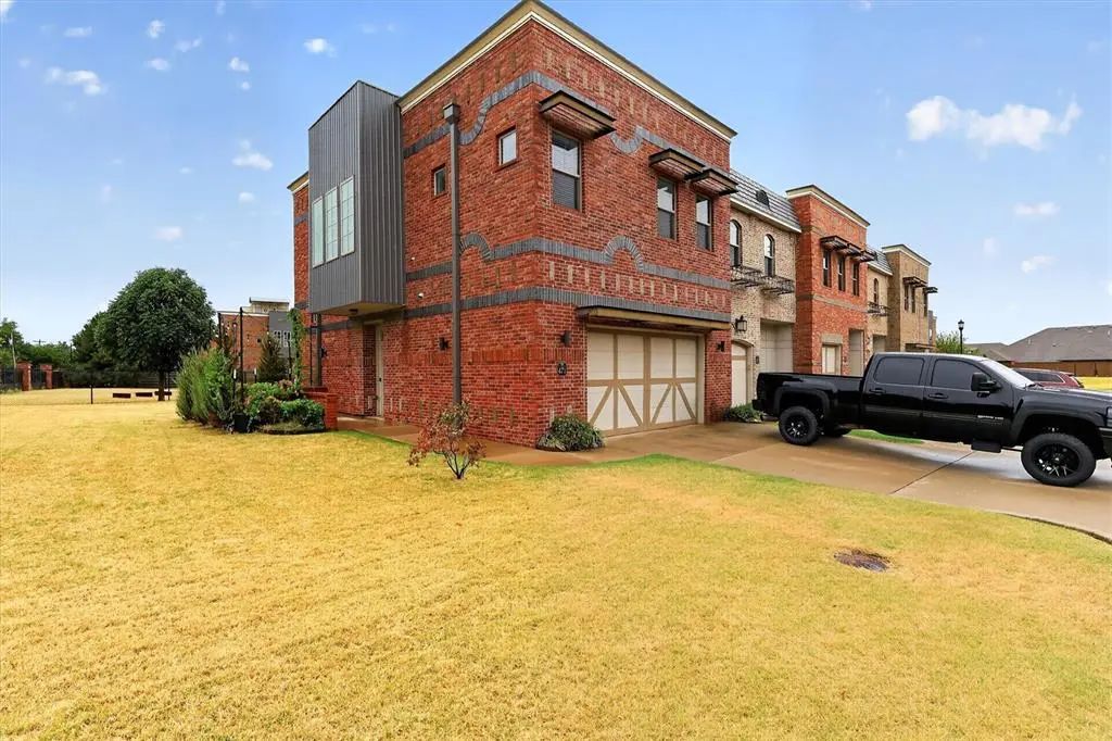 471 S Fretz Avenue, Edmond