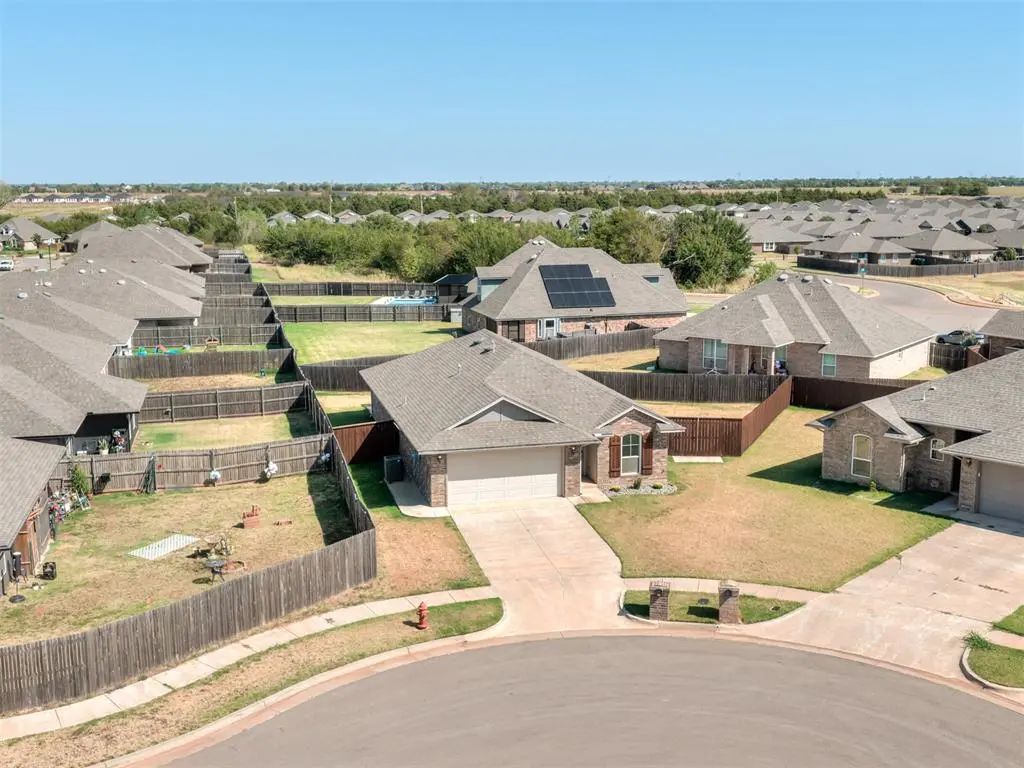 2709 Nw 195th Street, Edmond