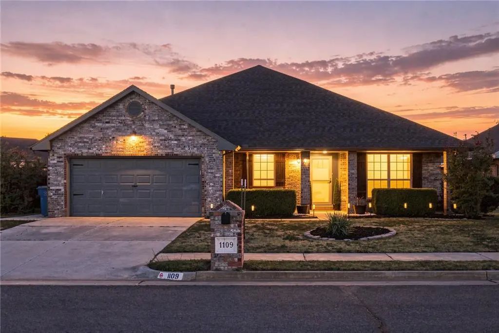 1109 Bradford Place, Edmond