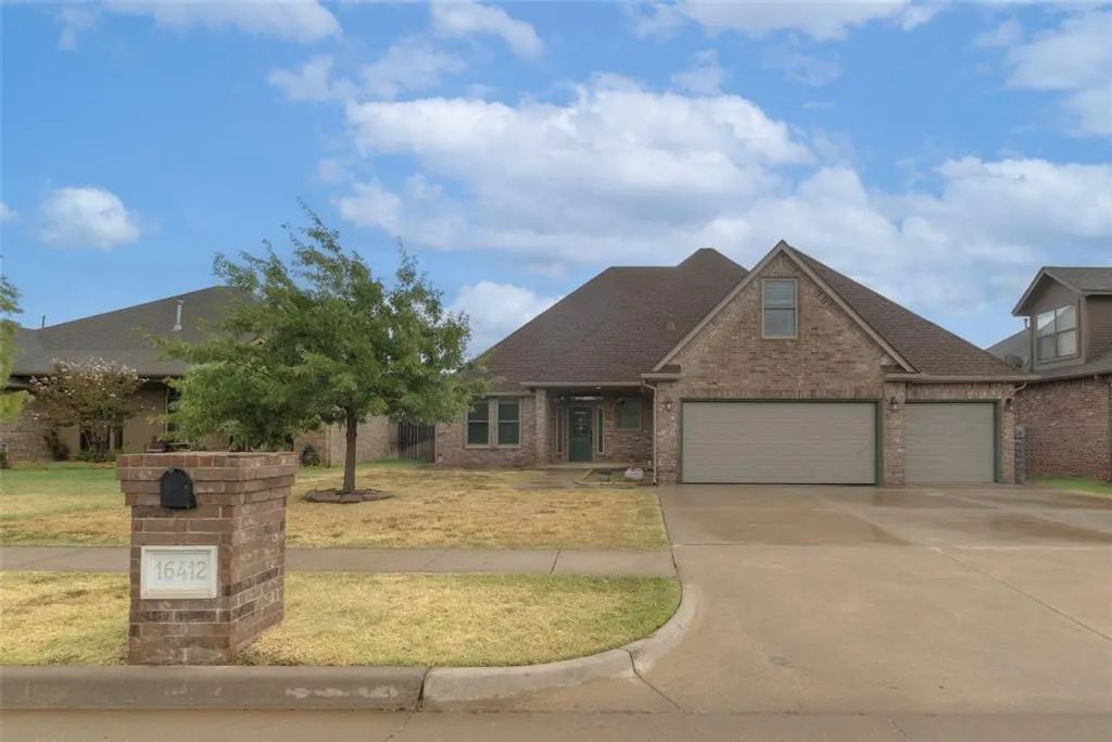 16412 Old Oak Drive, Edmond