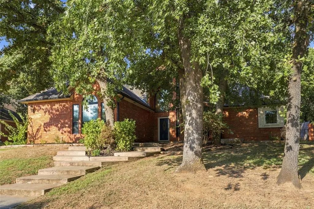 1 N Crosstimber Trail, Edmond