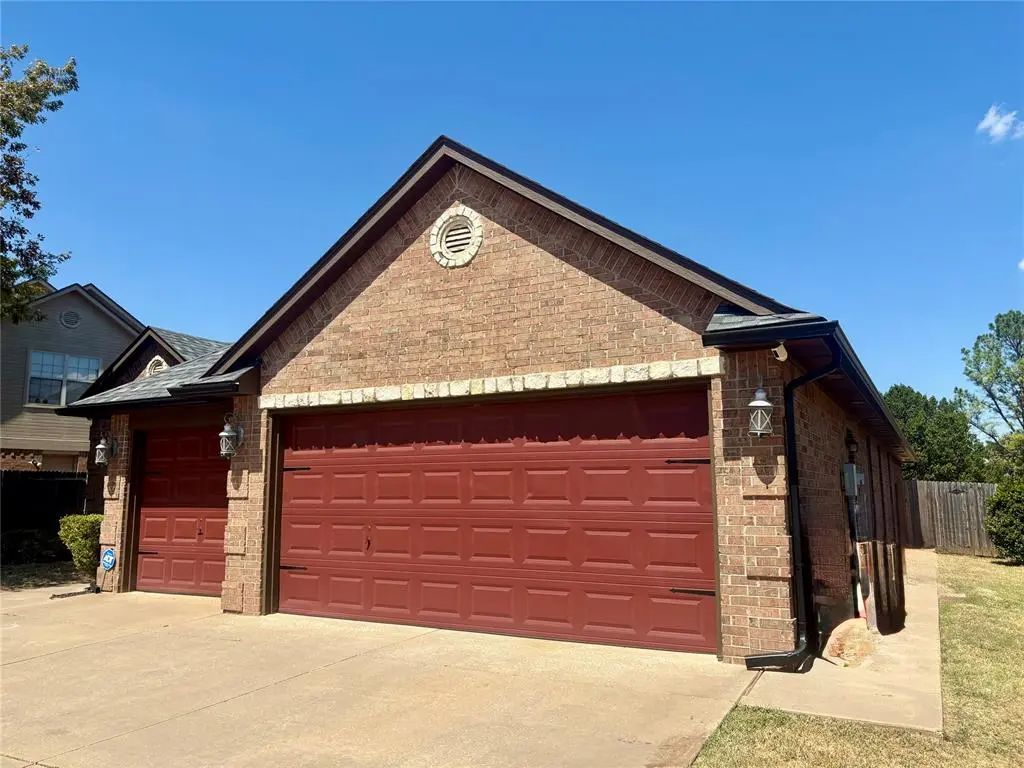 1911 Long Trail, Edmond