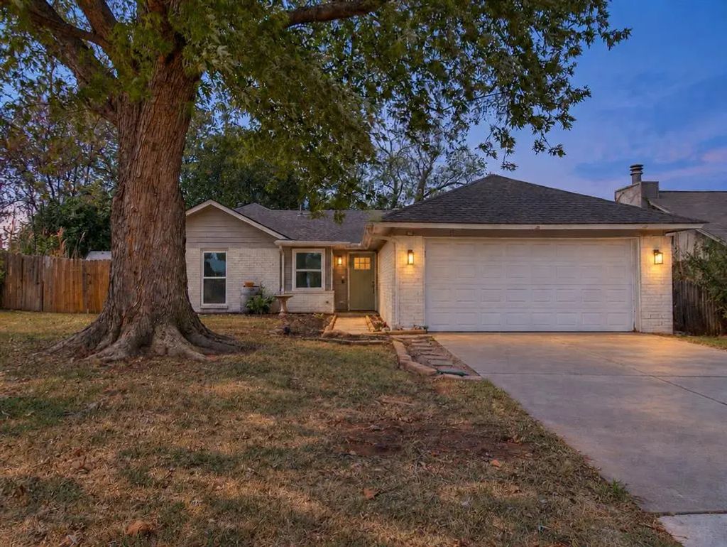 513 Beagle Circle, Edmond