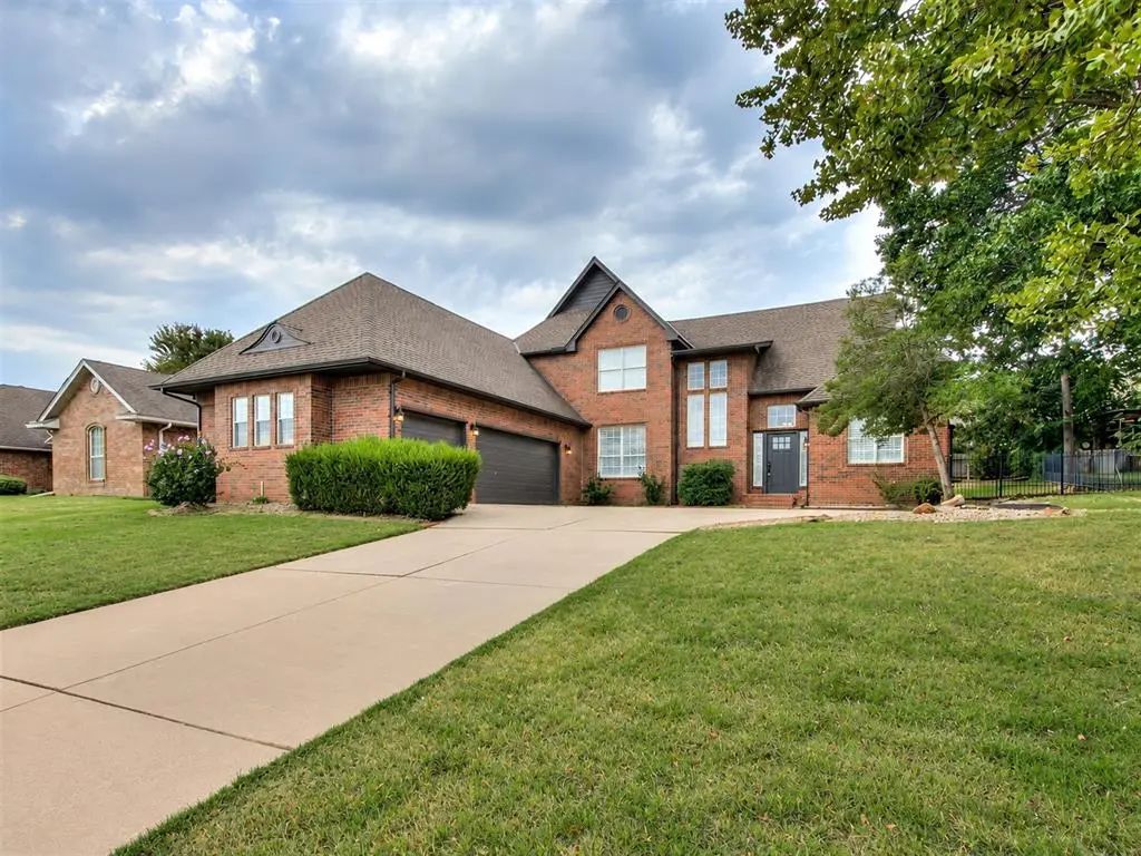 3641 Equestrian Court, Edmond