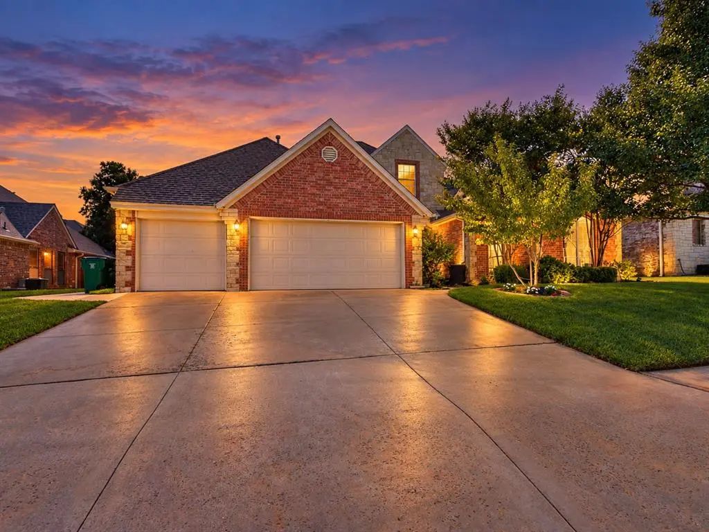 19316 Cade Court, Edmond