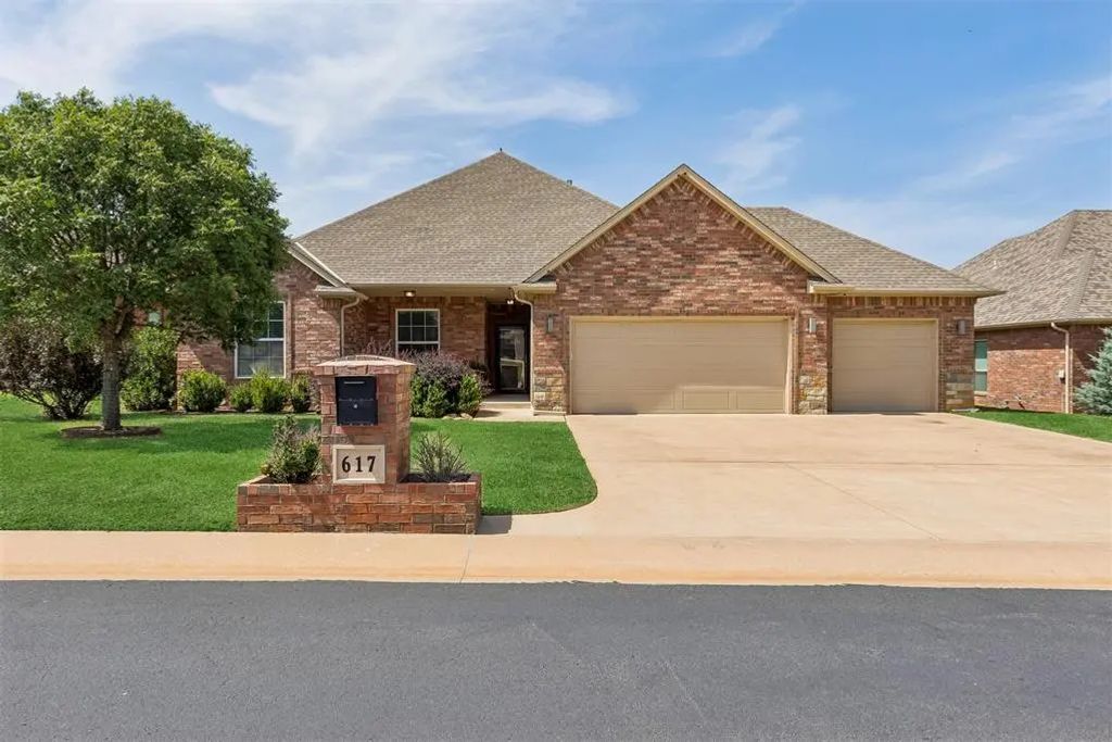 617 Spavinaw Lane, Edmond