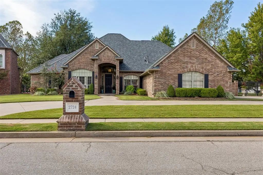 Residential Real Estate for Sale located in the neighborhood of Rivendell 7, in the city of Oklahoma City, OK