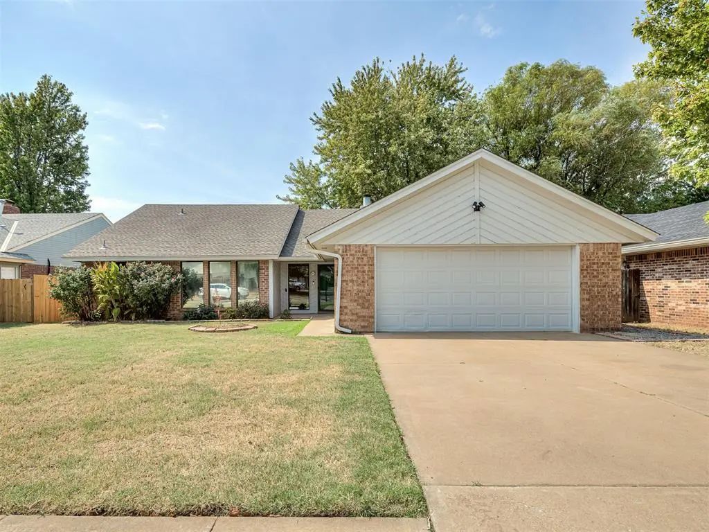 1509 Sand Springs Trail, Edmond