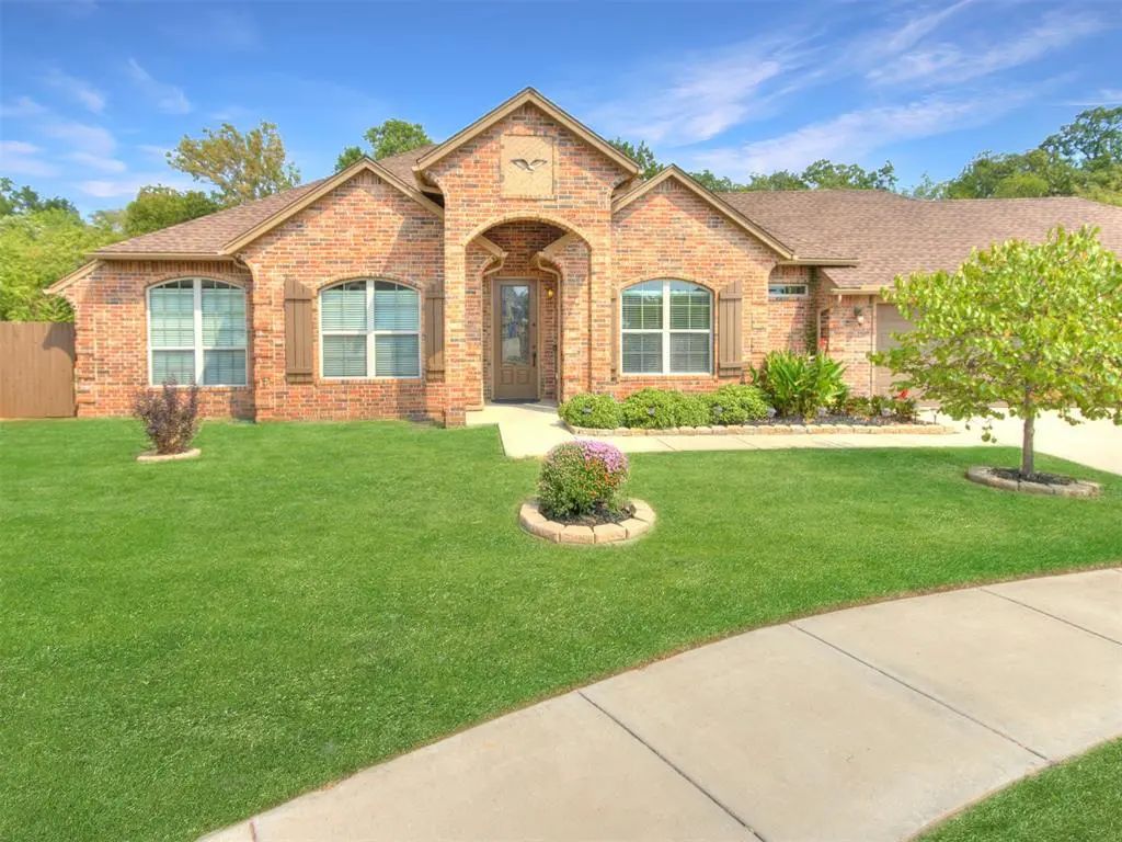 MLS #1251349 for Sale at 2001 Cade Court, in the city of Norman, 73071