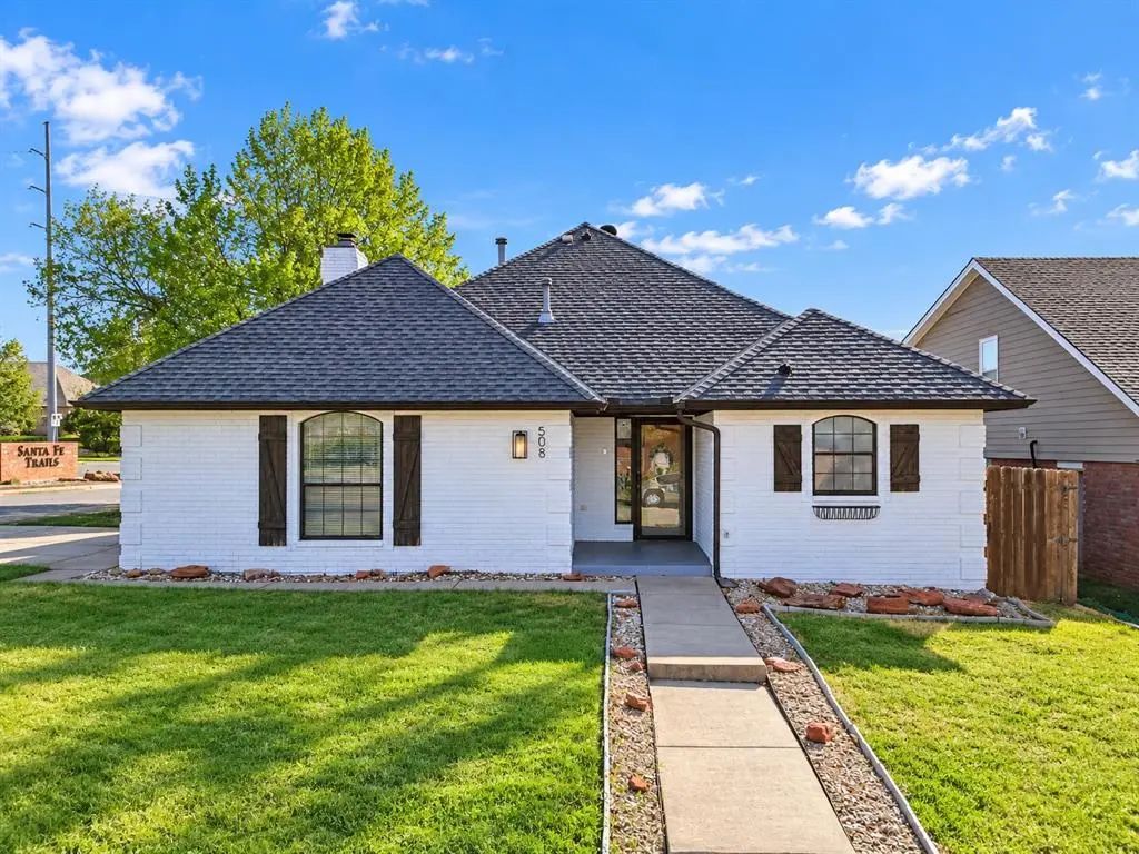 508 Santa Fe Terrace, Edmond