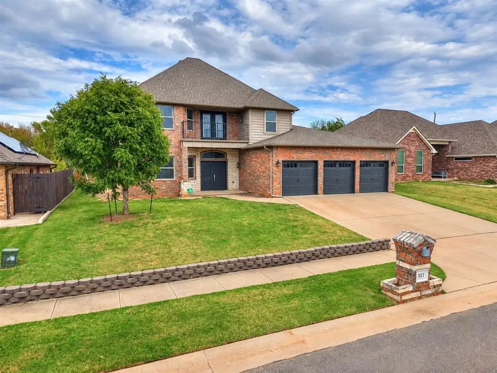 921 Siena Springs Drive, Norman