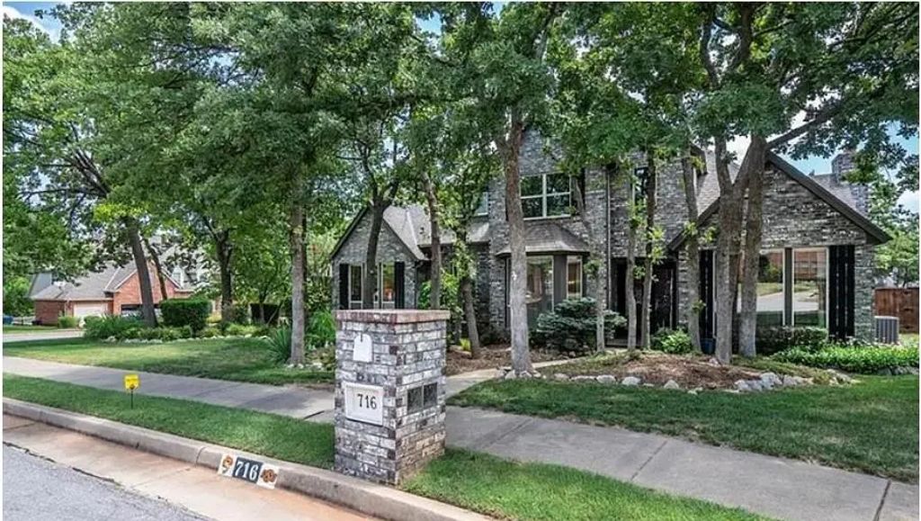 716 Fox Bend Trail, Edmond
