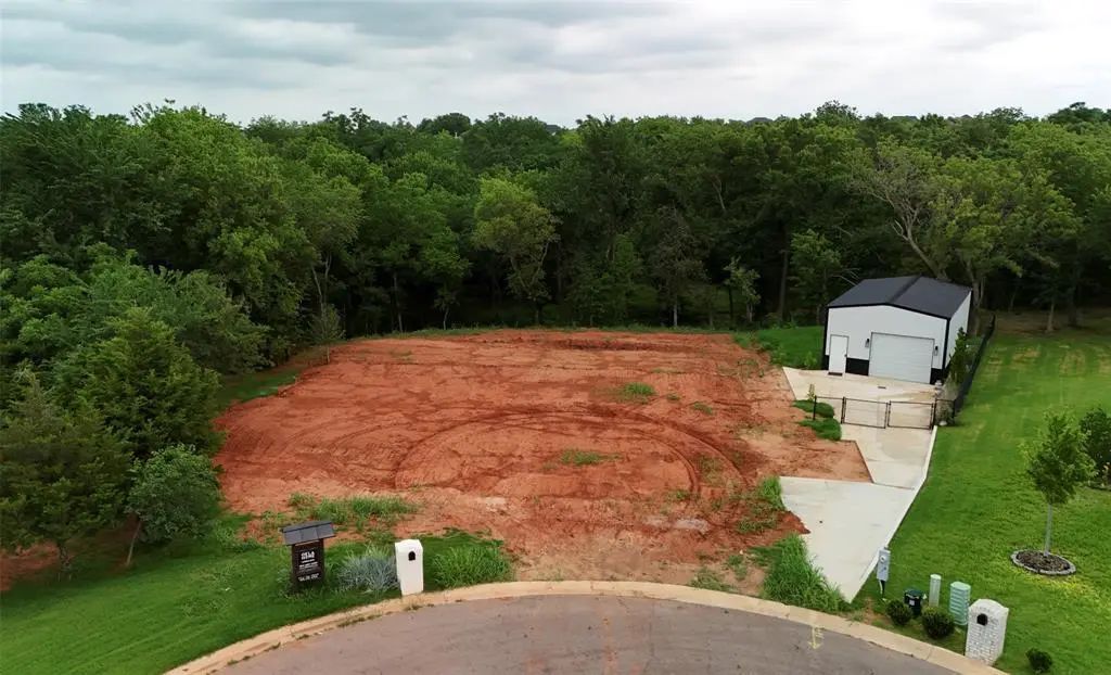 14285 Fox Lair Lane, Edmond