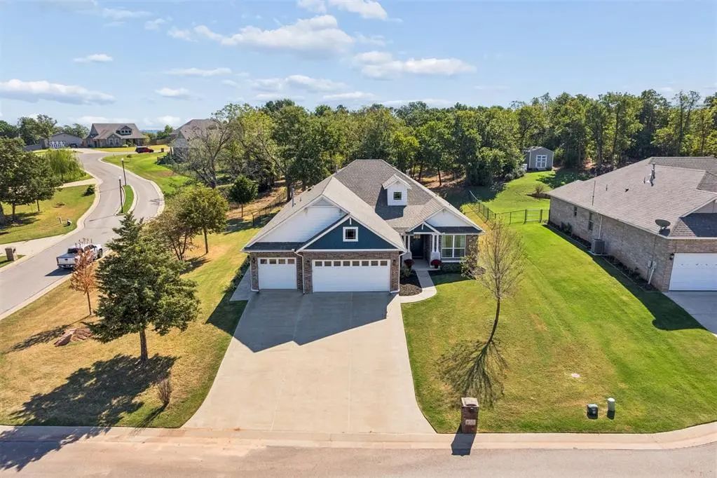MLS Number 1252040 in the city of Guthrie Homes for Sale by Canyon Creek Ph 1, the zipcode of 73044