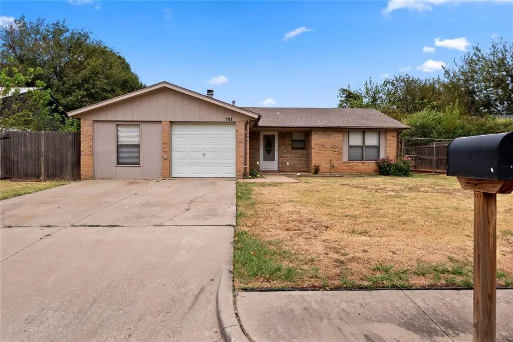 701 Cherryvale Road, Edmond
