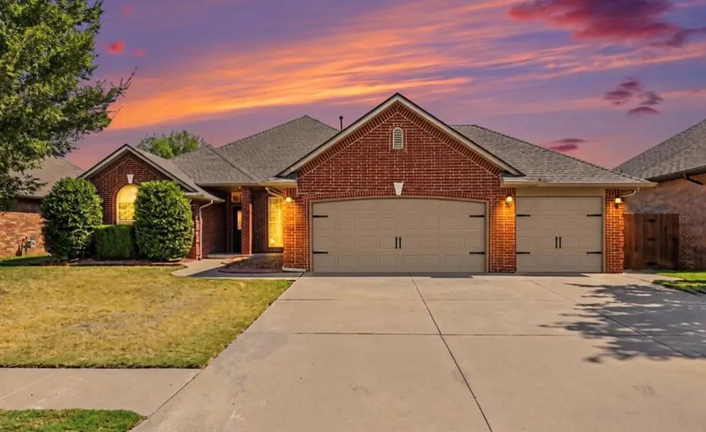 Residential Real Estate for Sale located in the neighborhood of Legacy Sec Iii, in the city of Oklahoma City, OK
