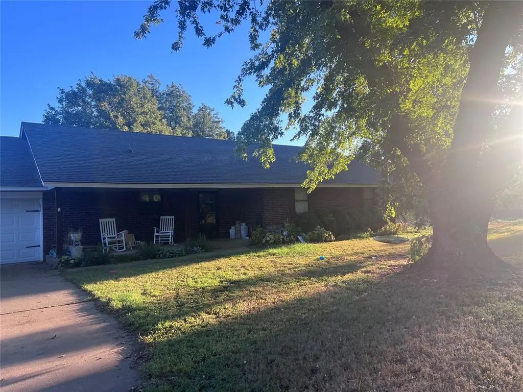 Residential Real Estate for Sale located in the neighborhood of Blanchard, in the city of Blanchard, OK