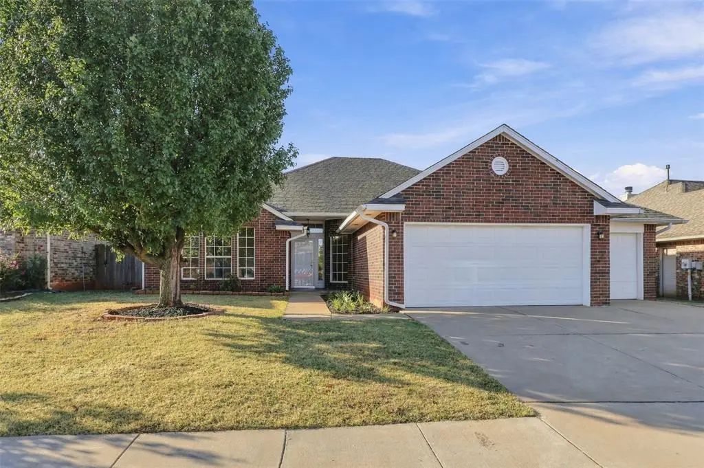 2812 Nw 167th Street, Edmond