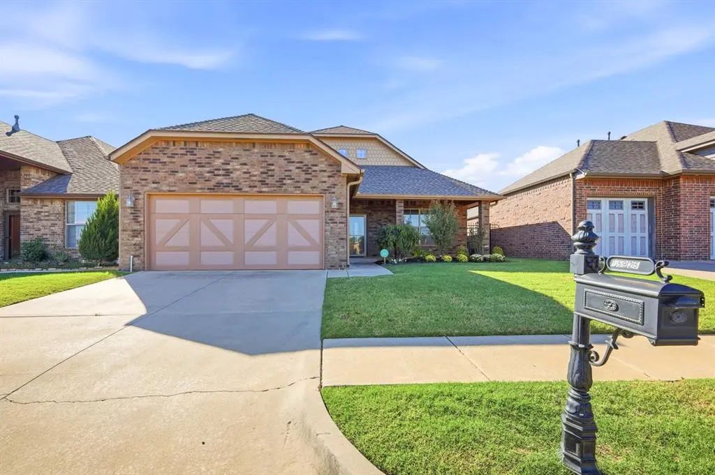15925 San Clemente Drive, Edmond