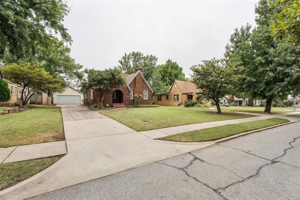 308 E 5th Street, Edmond