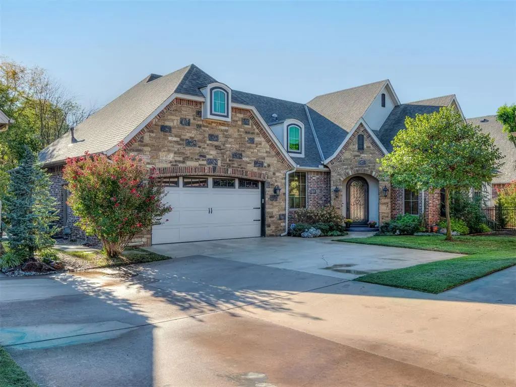 3848 Villas Creek Court, Edmond