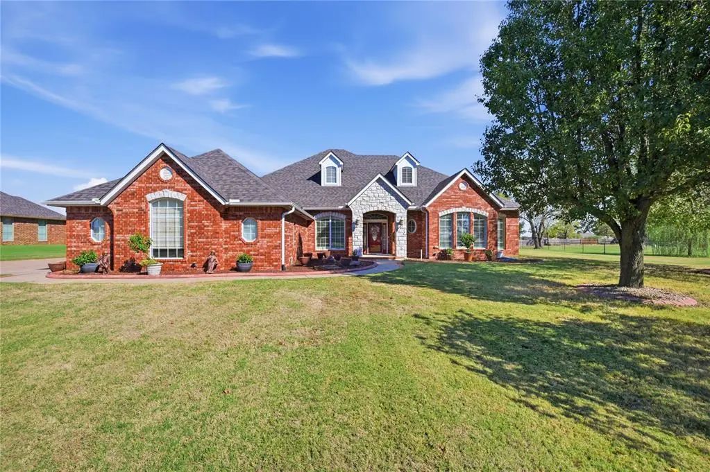 MLS #1253172 for Sale at 1374 Hidden Valley Lane, in the city of Choctaw, 73020