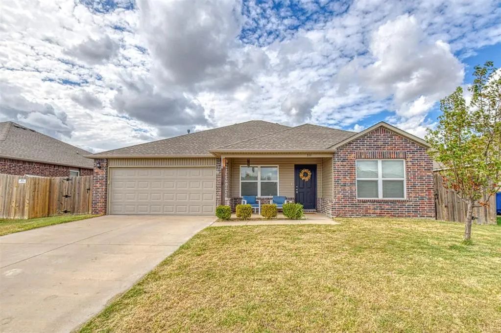 Residential Real Estate for Sale located in the neighborhood of Fox Hollow Ph 2, in the city of Newcastle, OK