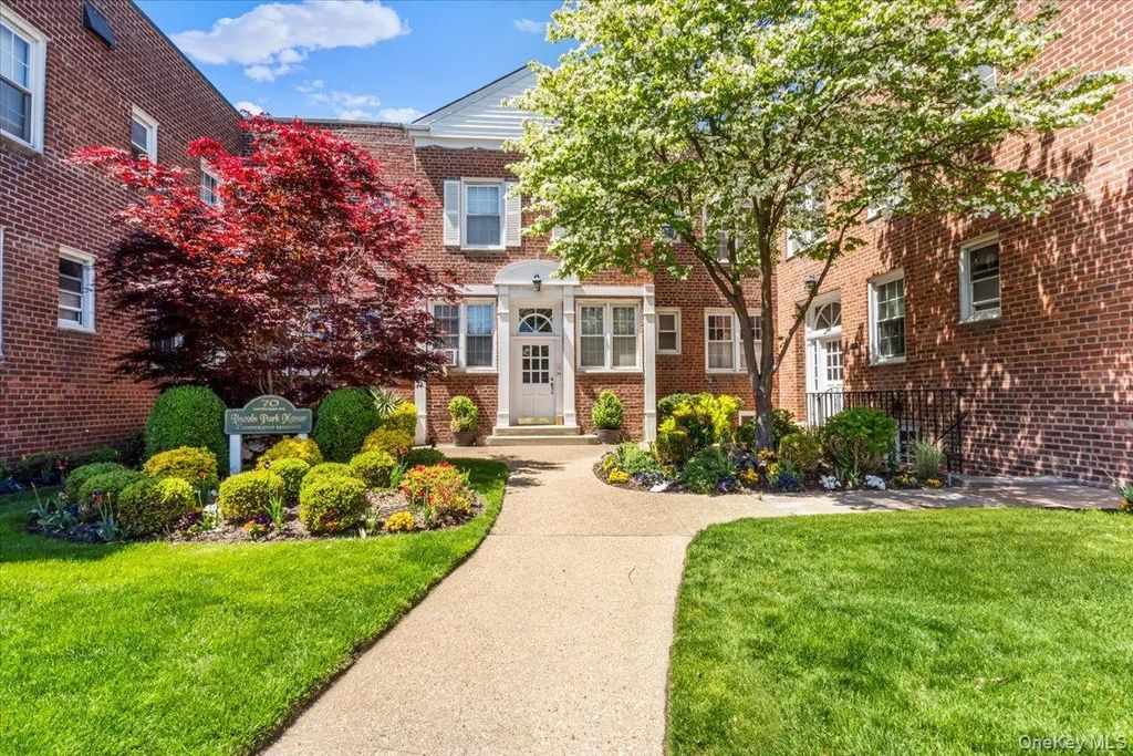 70 S Park Avenue # 204, Rockville Centre