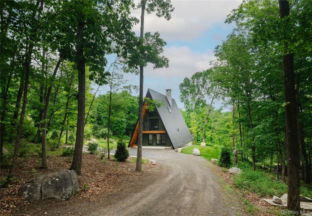 40 Black Hawk Trail, Gardiner
