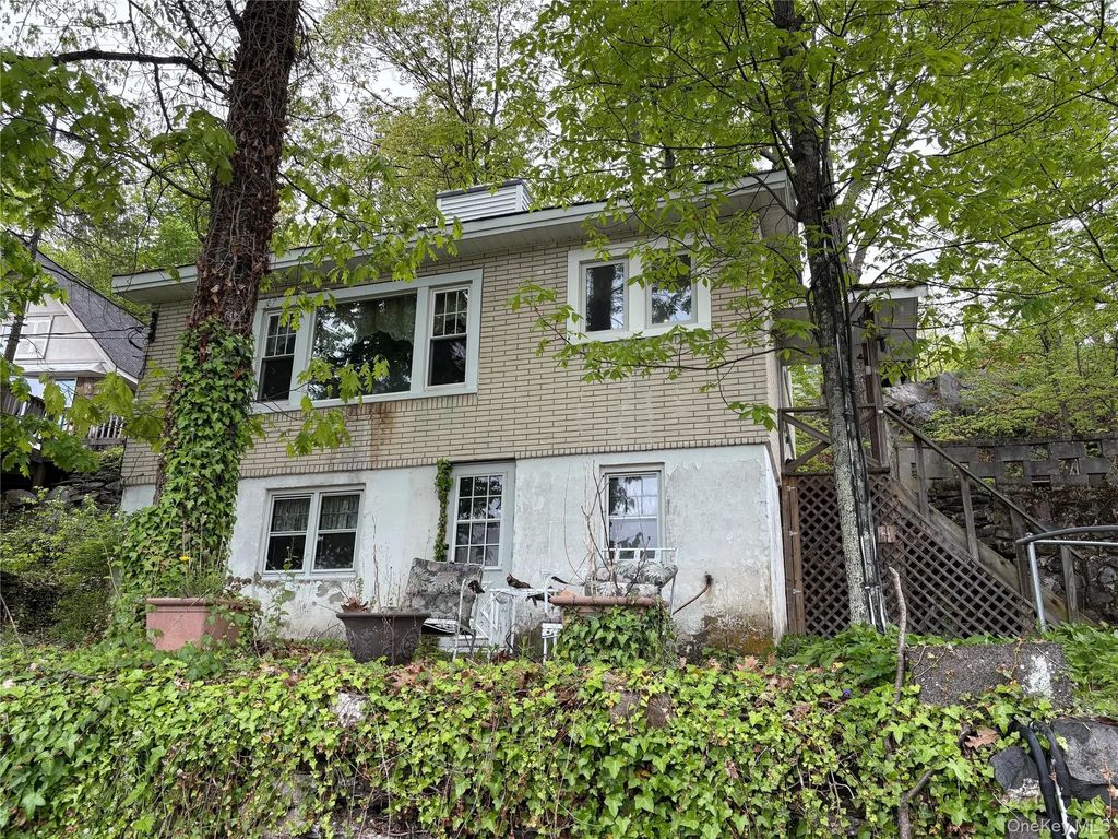 11 Rocky Trail, Greenwood Lake