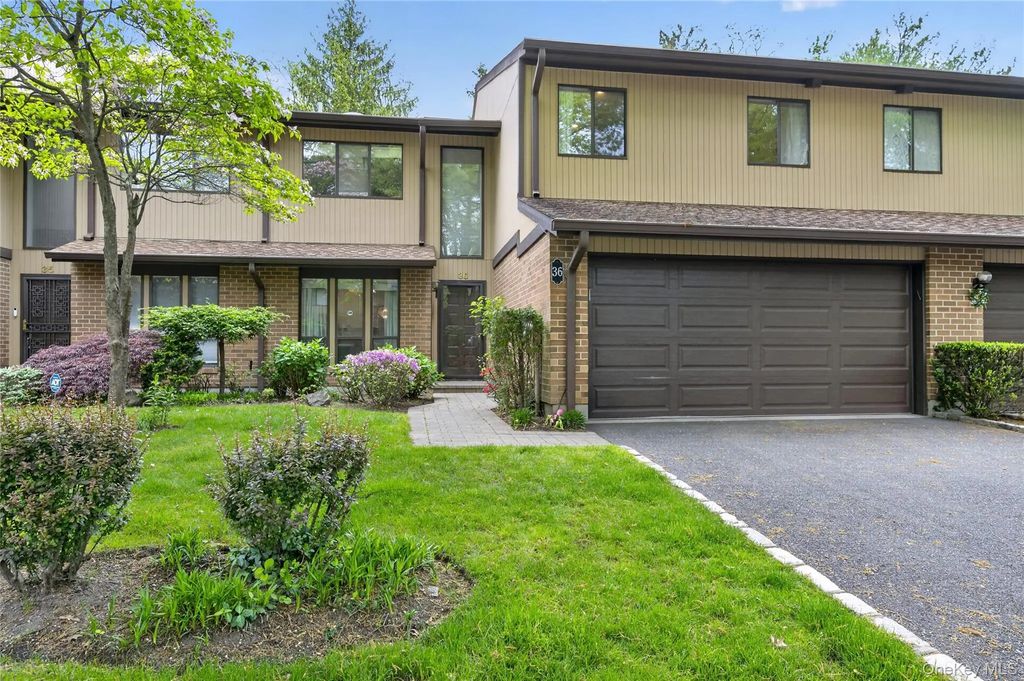 36 Wimbledon Drive, Roslyn