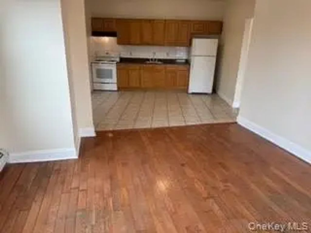 390 Main Street # 3, Beacon