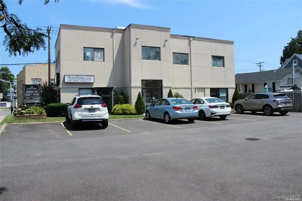 1000 Atlantic Avenue, Baldwin
